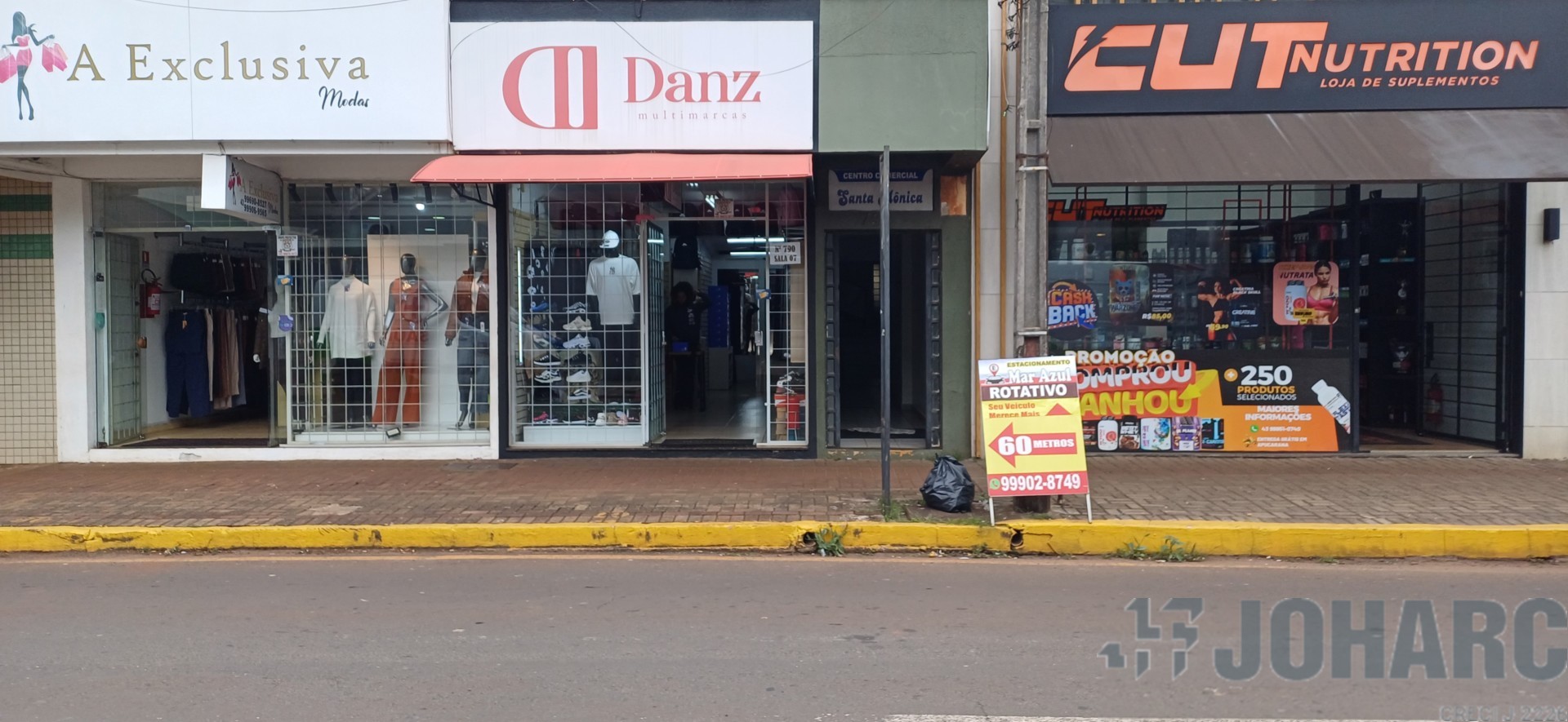 Sala Comercial para locacao no Centro em Apucarana com 0m² por R$ 1.320,00