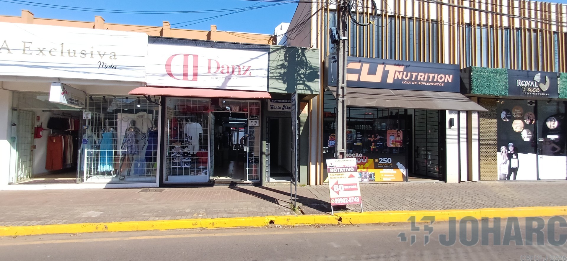 Sala Comercial para locacao no Centro em Apucarana com 0m² por R$ 930,00