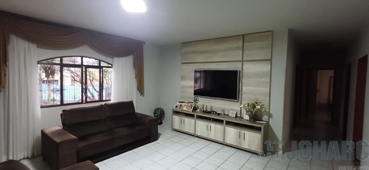 Casa Residencial para venda no Centro em Apucarana com 288,66m² por R$ 700.000,00