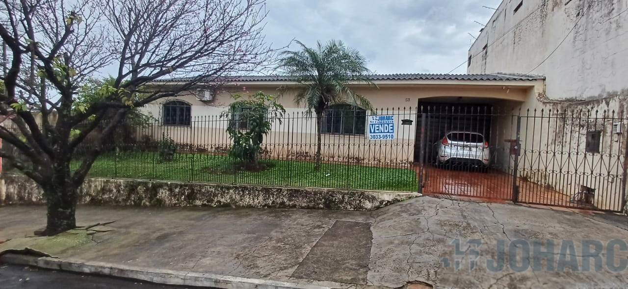 Casa Residencial para venda no Centro em Apucarana com 288,66m² por R$ 700.000,00