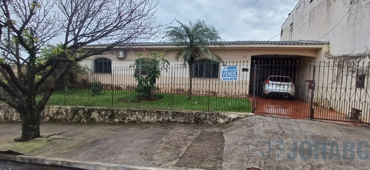 Casa Residencial para venda no Centro em Apucarana com 288,66m² por R$ 700.000,00