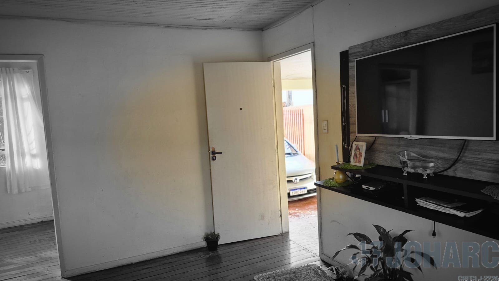 Casa Residencial para venda no Nucleo Habitacional Castelo Branco em Apucarana com 200m² por R$ 180.000,00