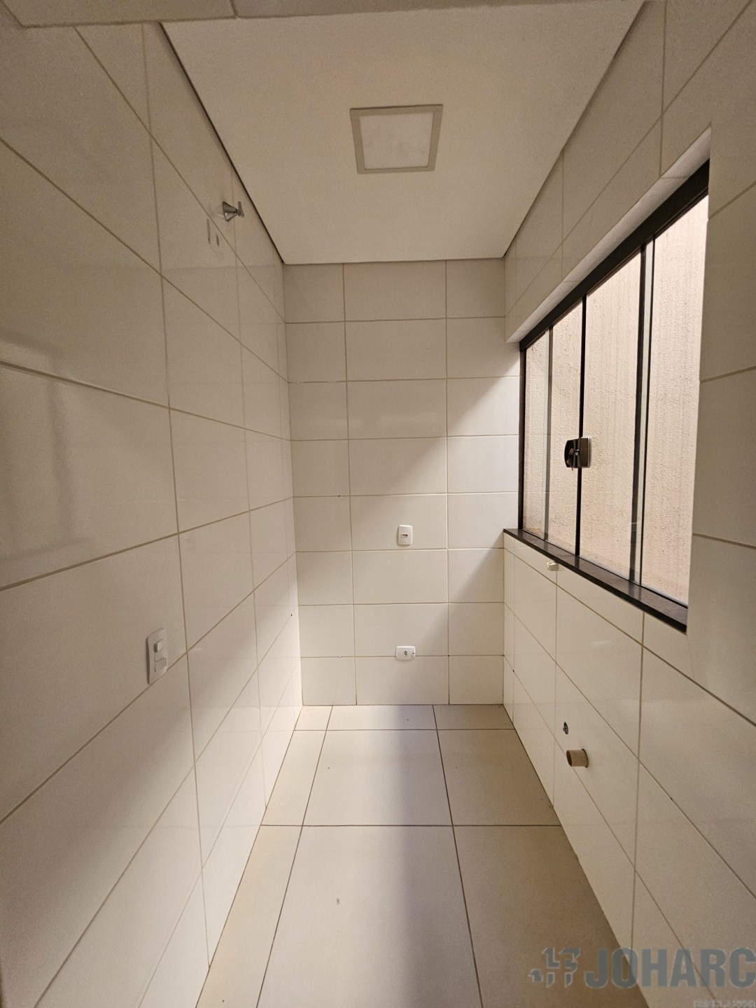 Sala Comercial para locacao no Centro em Cambira com 360m² por R$ 980,00