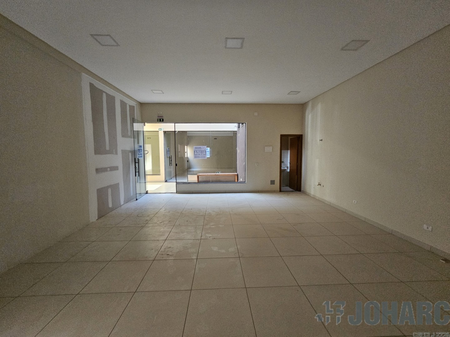 Sala Comercial para locacao no Centro em Cambira com 360m² por R$ 980,00