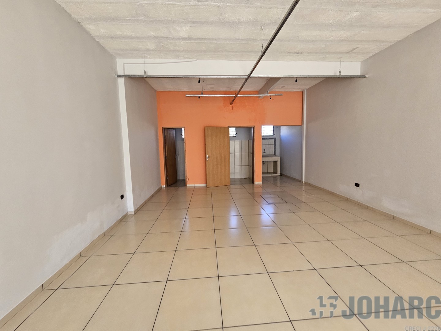 Sala Comercial para locacao no Jardim Catuai III em Apucarana com 375m² por R$ 1.400,00