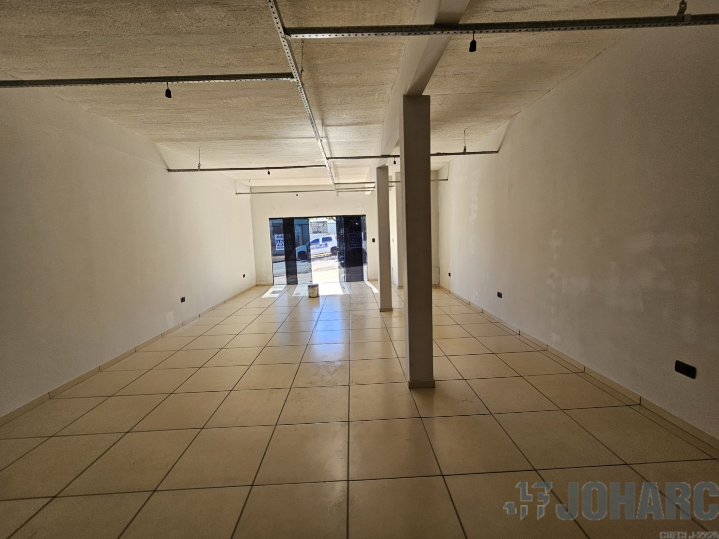 Sala Comercial para locacao no Jardim Catuai III em Apucarana com 360m² por R$ 1.400,00