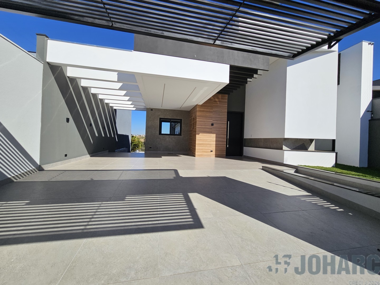 Casa Residencial para locacao no Loteamento Residencial Cazarin em Apucarana com 360m² por R$ 5.600,00
