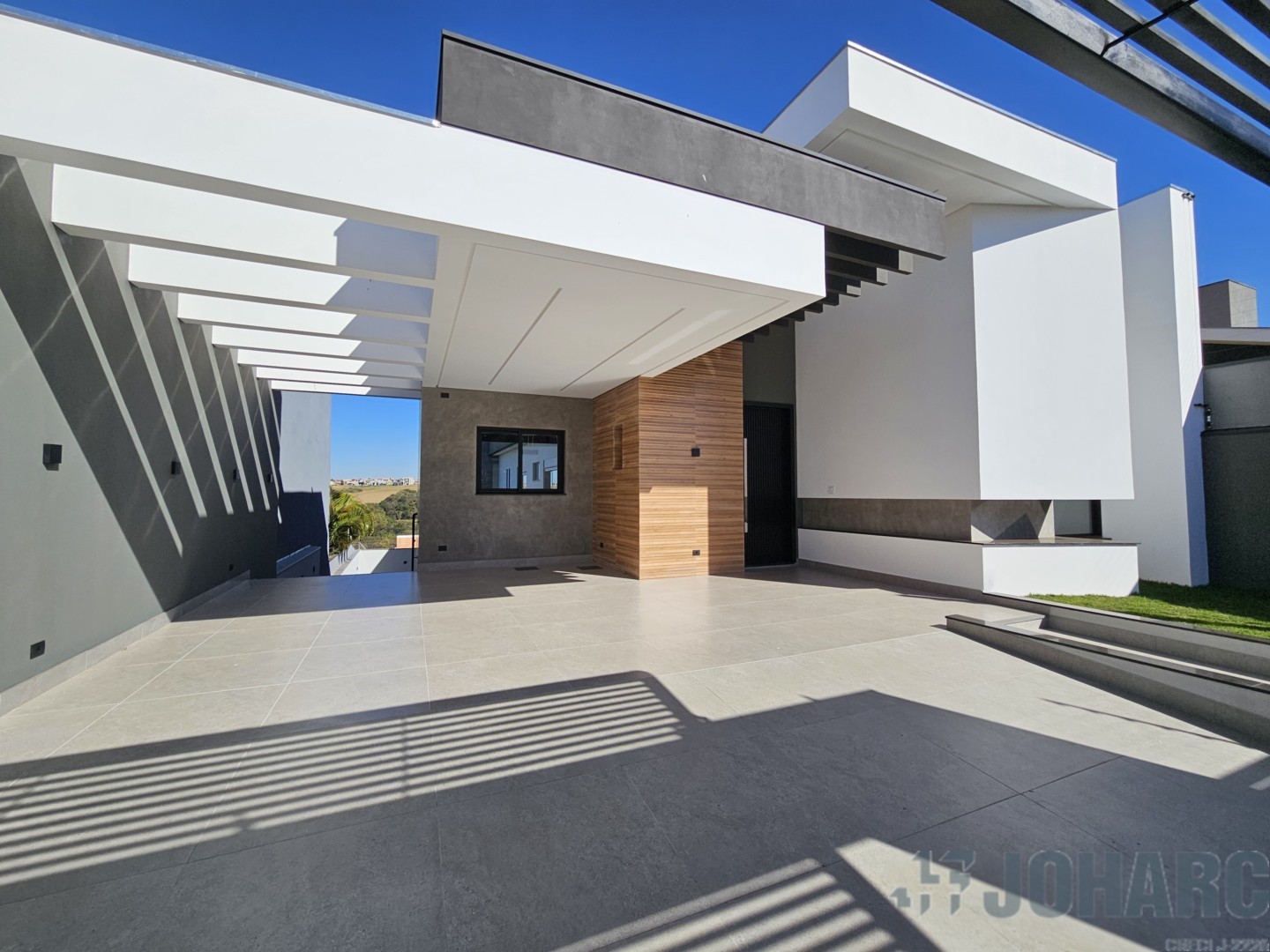 Casa Residencial para locacao no Loteamento Residencial Cazarin em Apucarana com 360m² por R$ 5.600,00