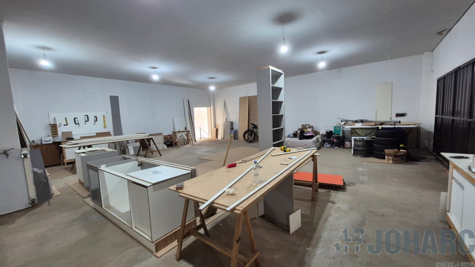 Residencial / Comercial para venda no Loteamento Residencial Cazarin em Apucarana com 430,34m² por R$ 1.600.000,00