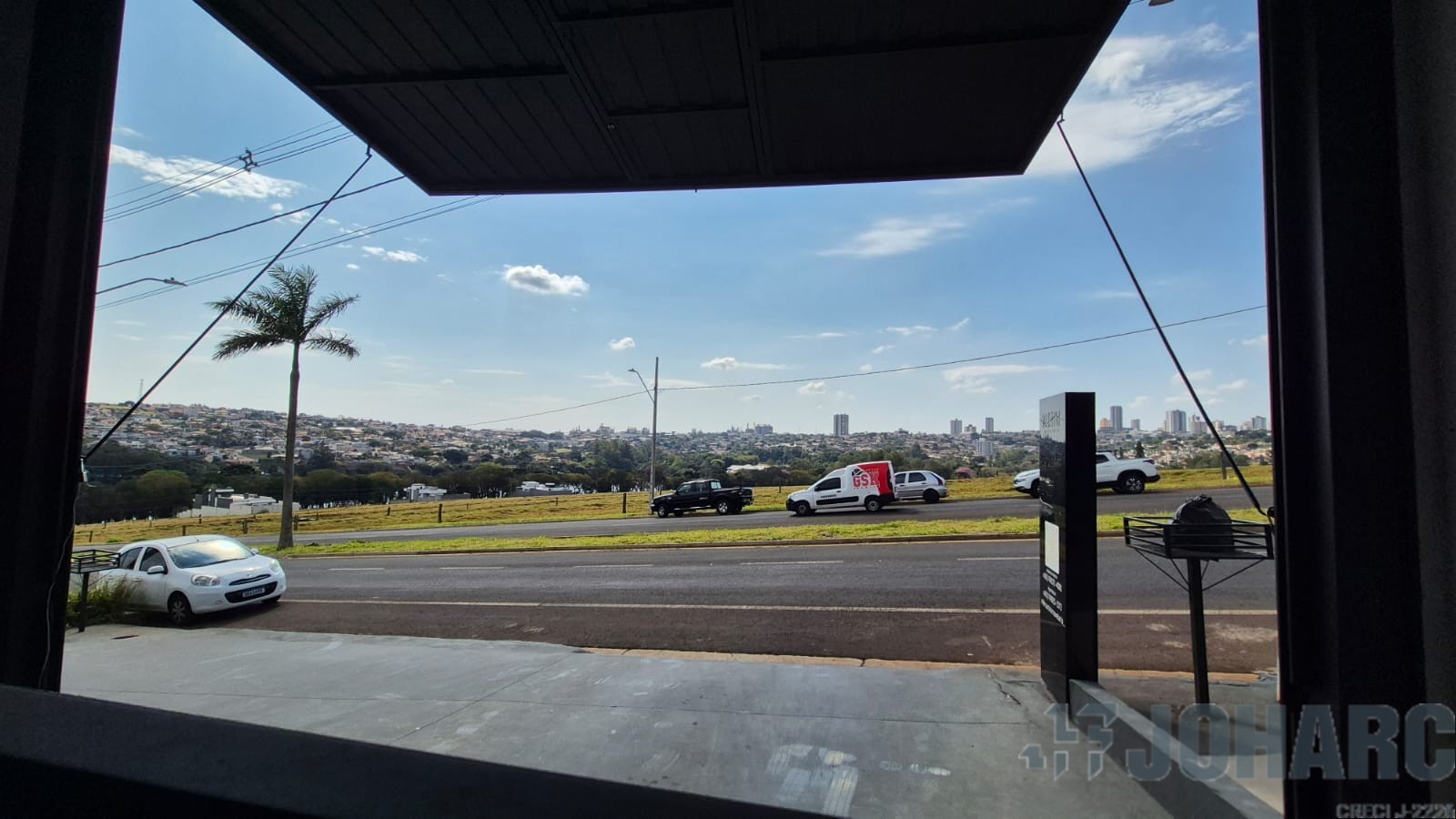 Residencial / Comercial para venda no Loteamento Residencial Cazarin em Apucarana com 430,34m² por R$ 1.600.000,00