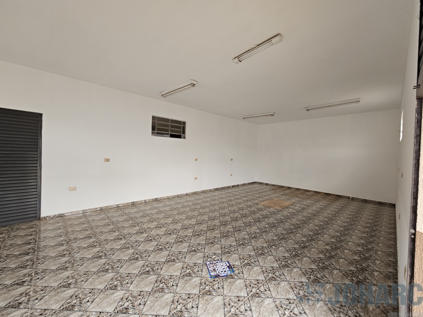 Sala Comercial para locacao no Nucleo Habitacional Papa Joao Paulo em Apucarana com 200m² por R$ 1.500,00