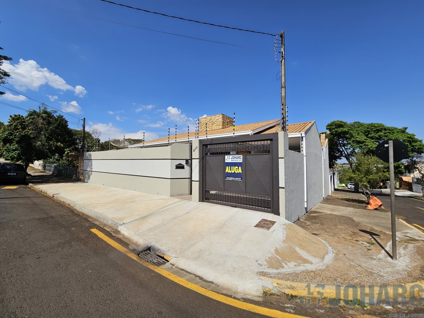 Casa Residencial para locacao no Centro em Apucarana com 320m² por R$ 2.500,00
