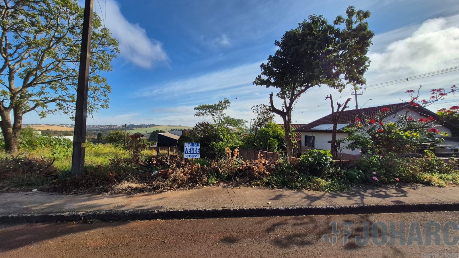 Terreno para venda no Jardim Santiago em Apucarana com 315,66m² por R$ 65.000,00