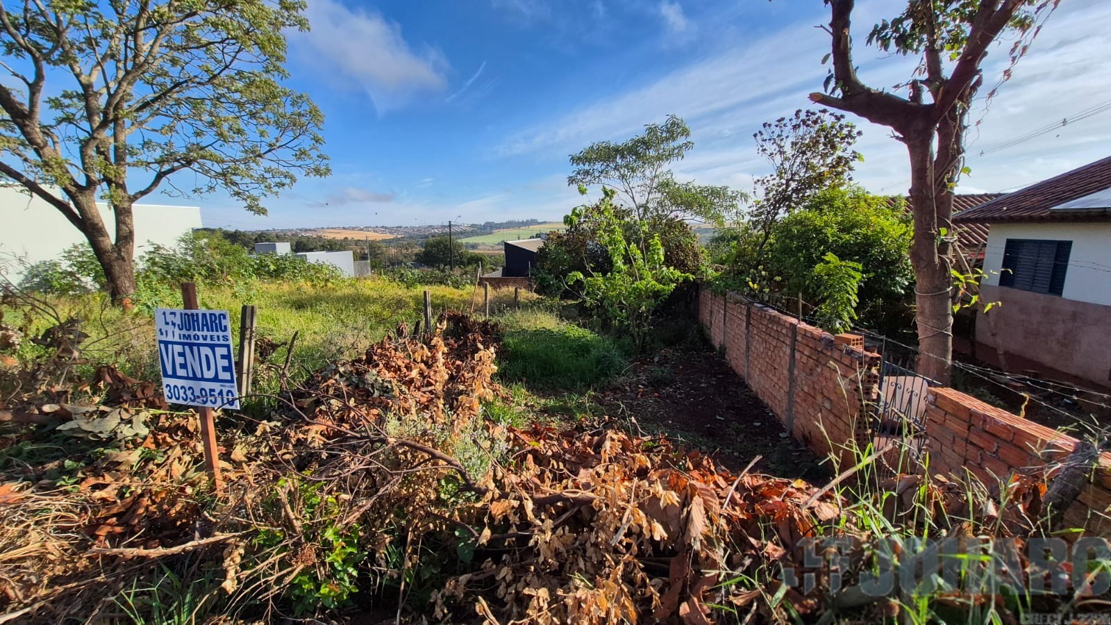 Terreno para venda no Jardim Santiago em Apucarana com 315,66m² por R$ 65.000,00