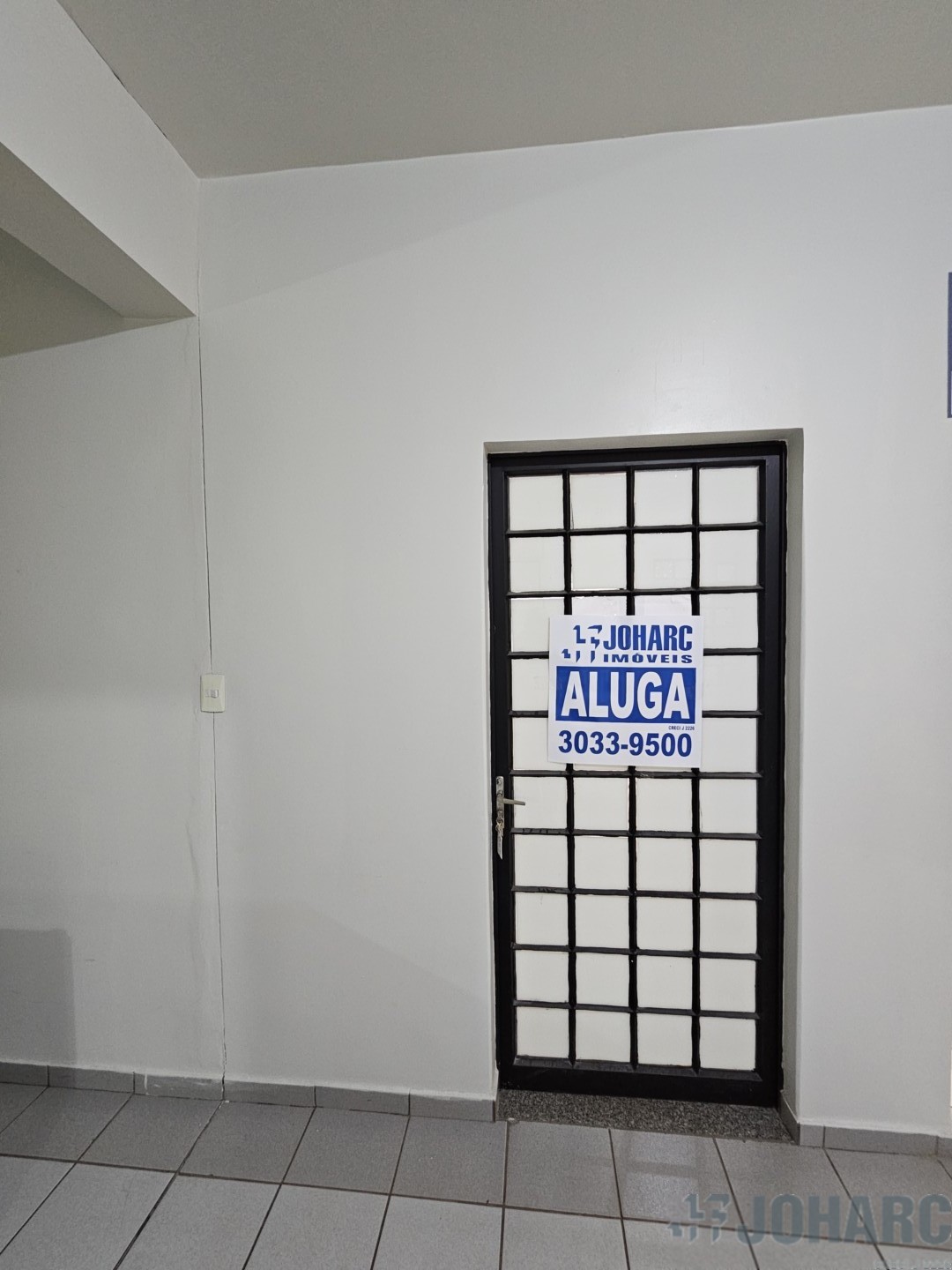 Sala Comercial para locacao no Centro em Apucarana com 0m² por R$ 900,00