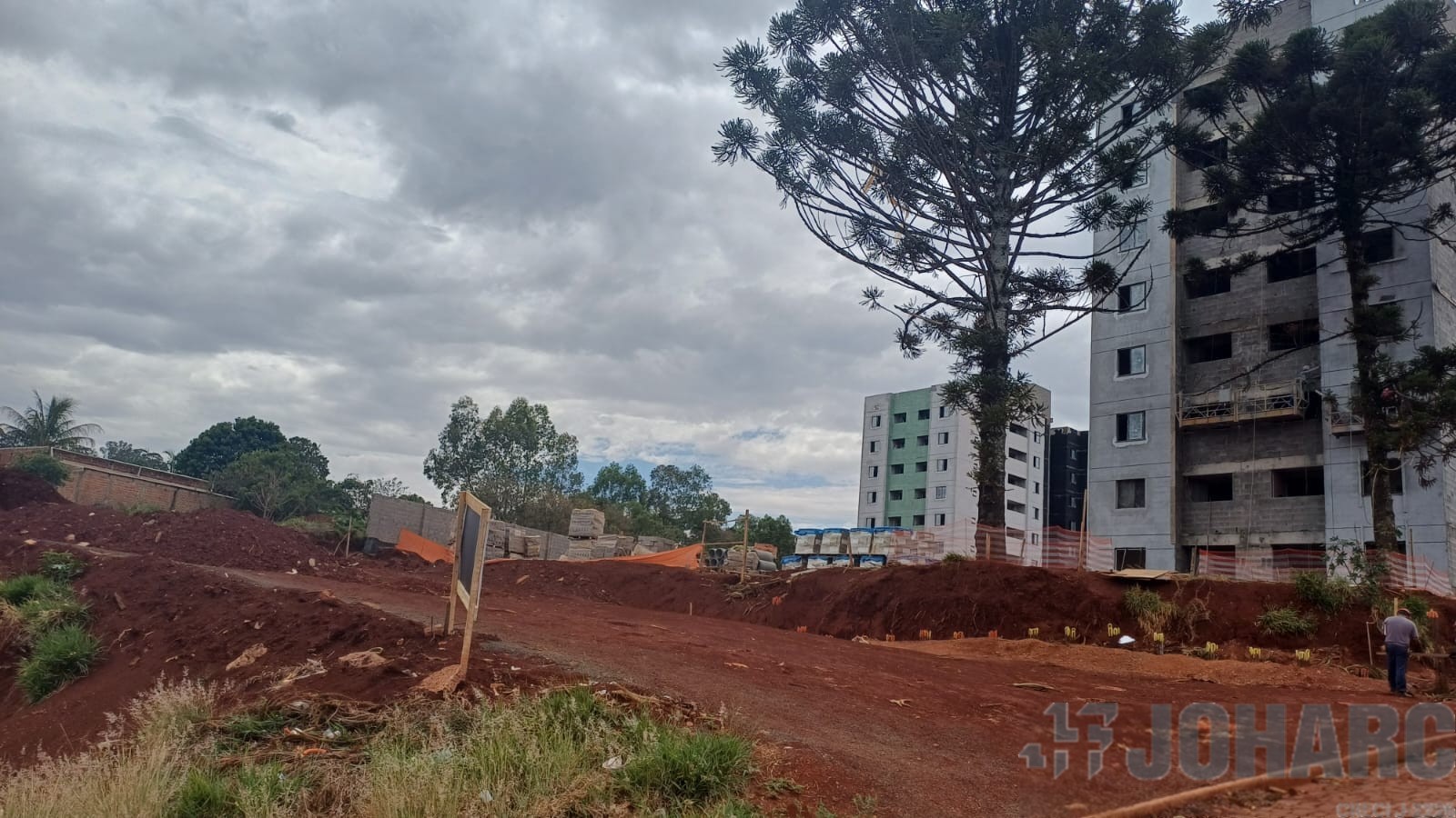 Terreno para venda no Loteamento Recanto do Lag em Apucarana com 1.405,49m² por R$ 900.000,00