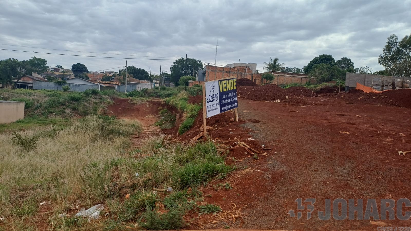 Terreno para venda no Loteamento Recanto do Lag em Apucarana com 1.405,49m² por R$ 900.000,00