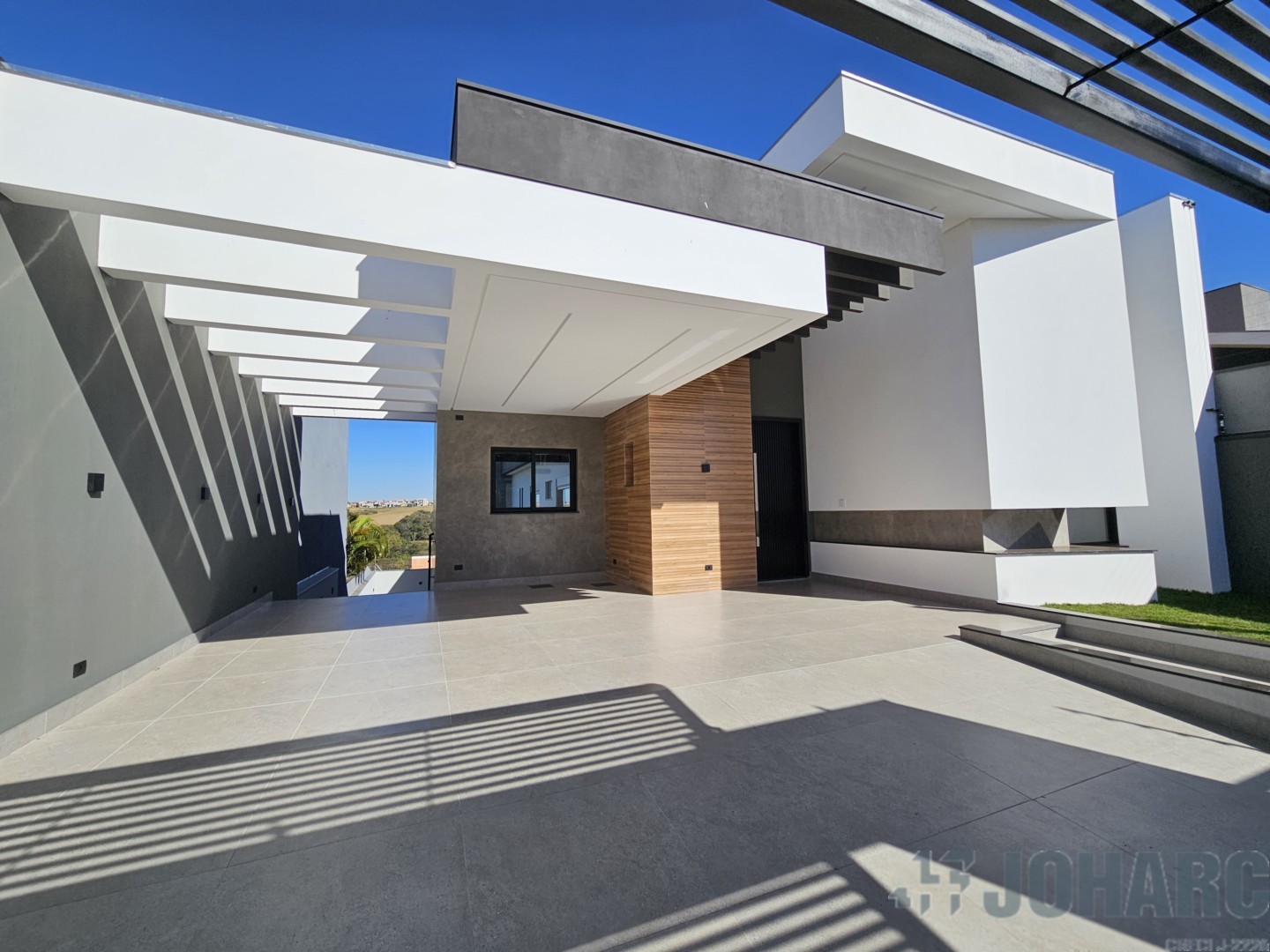 Casa Residencial para venda no Loteamento Residencial Cazarin em Apucarana com 360m² por R$ 1.600.000,00