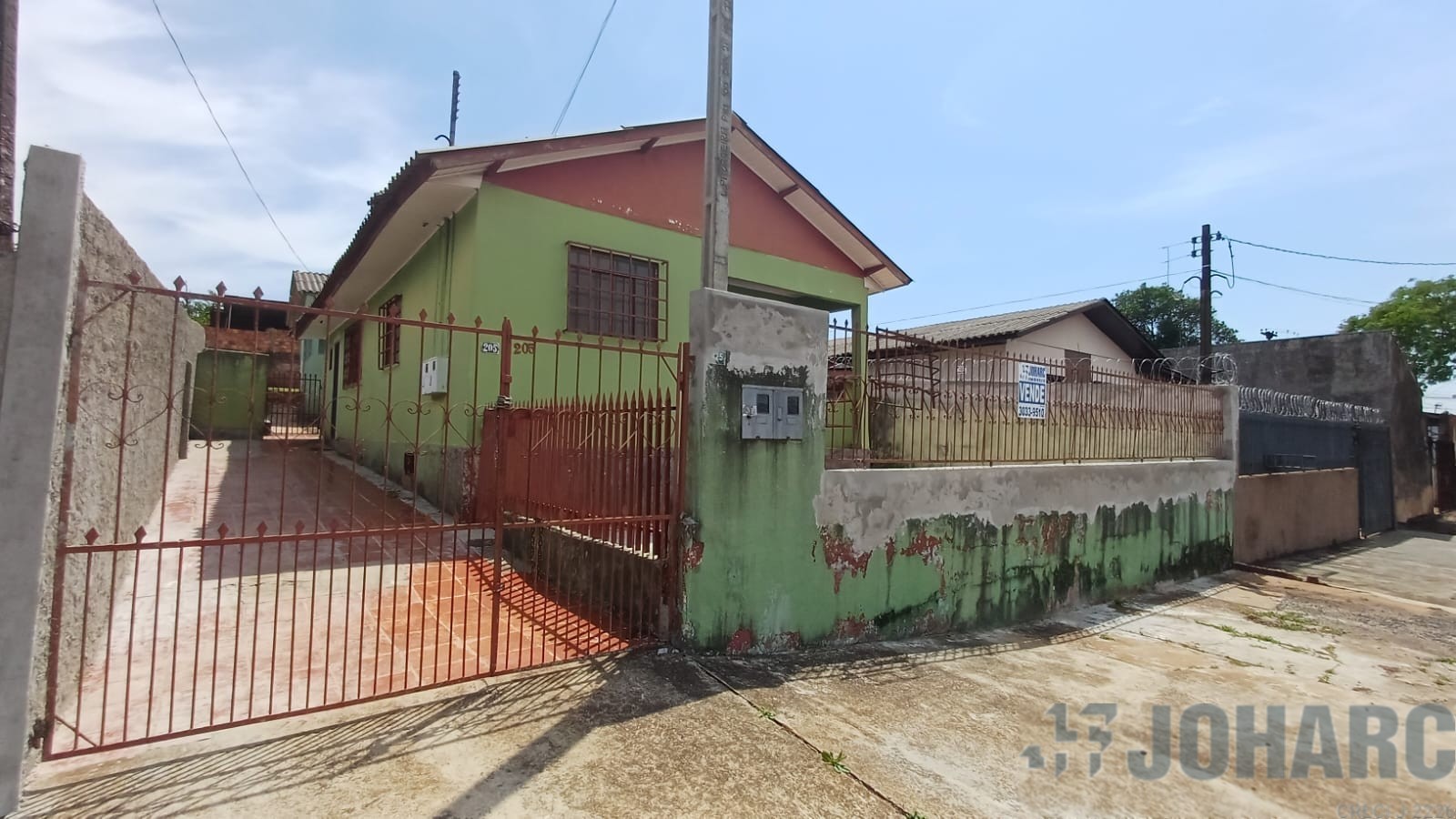 Casa Residencial para venda no Jardim Ponta Grossa em Apucarana com 368,46m² por R$ 260.000,00