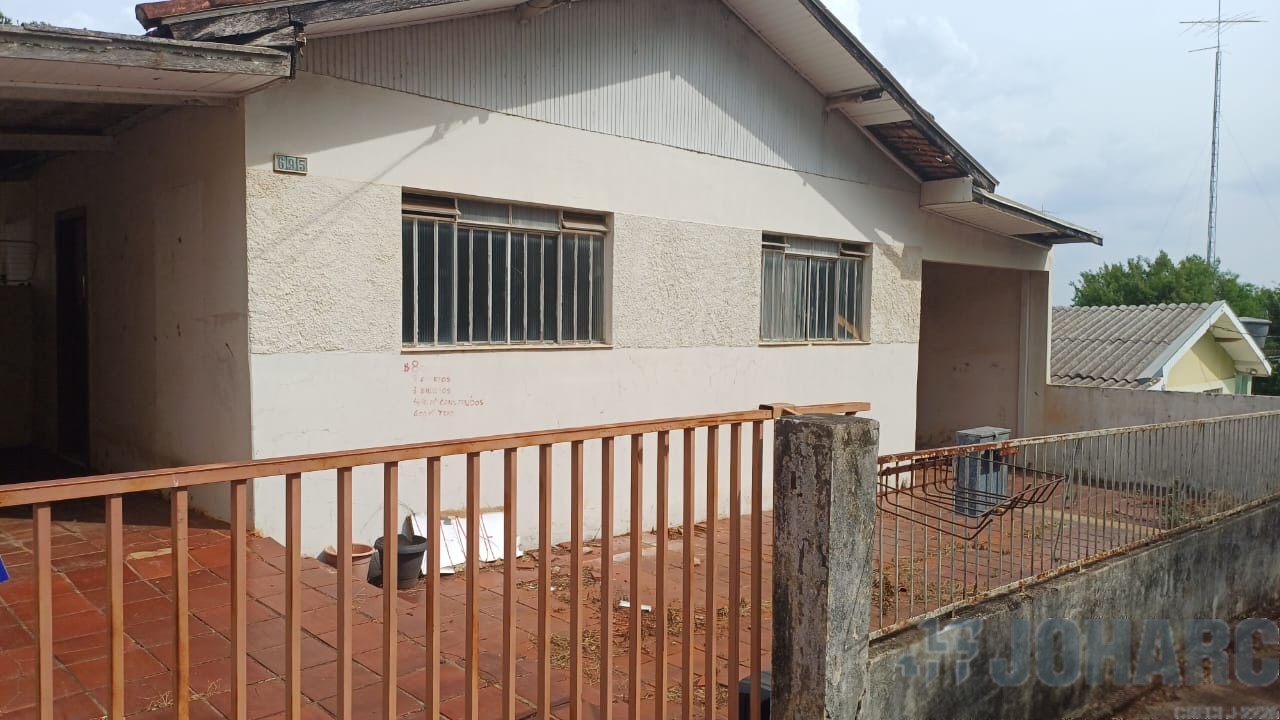 Casa Residencial para venda no Centro em Apucarana com 672,45m² por R$ 620.000,00