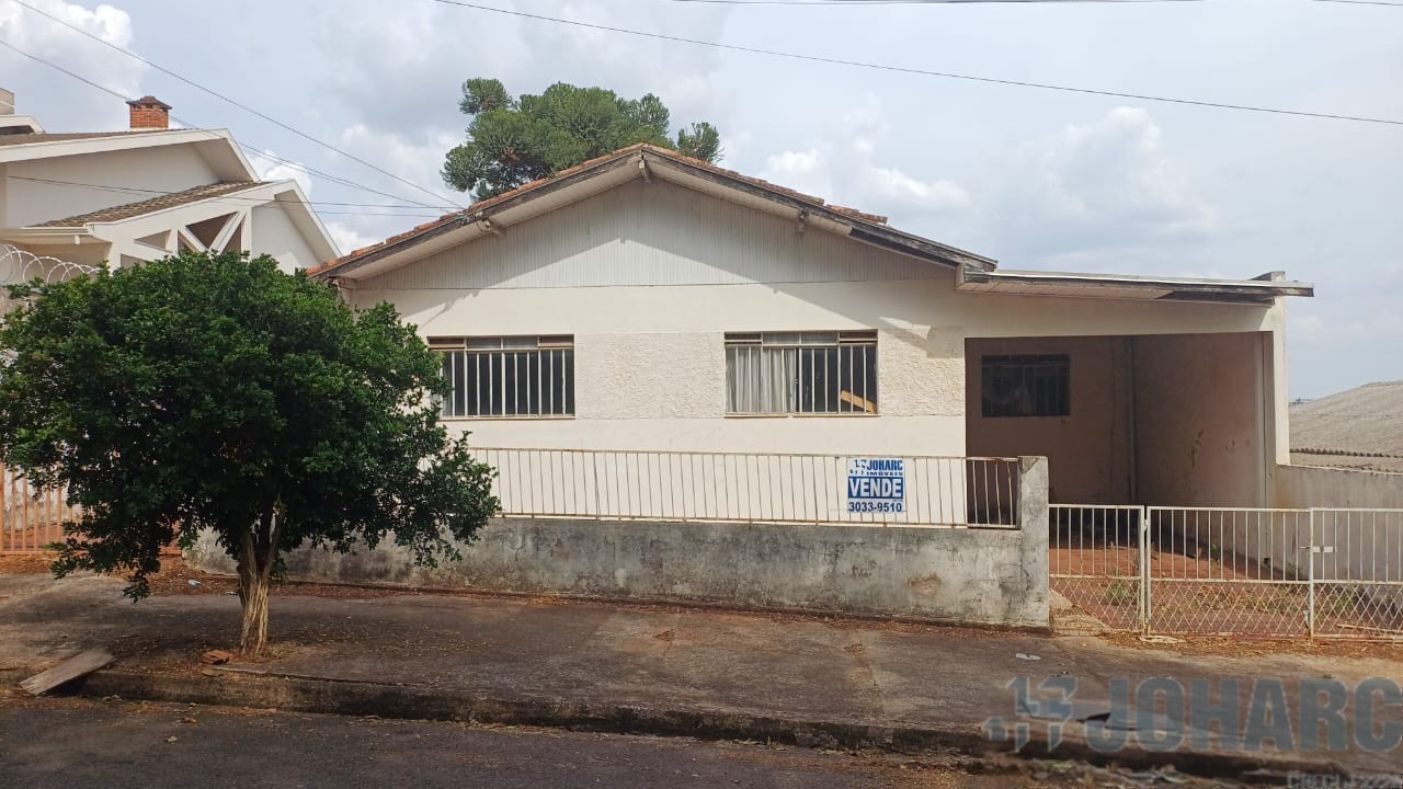 Casa Residencial para venda no Centro em Apucarana com 672,45m² por R$ 620.000,00