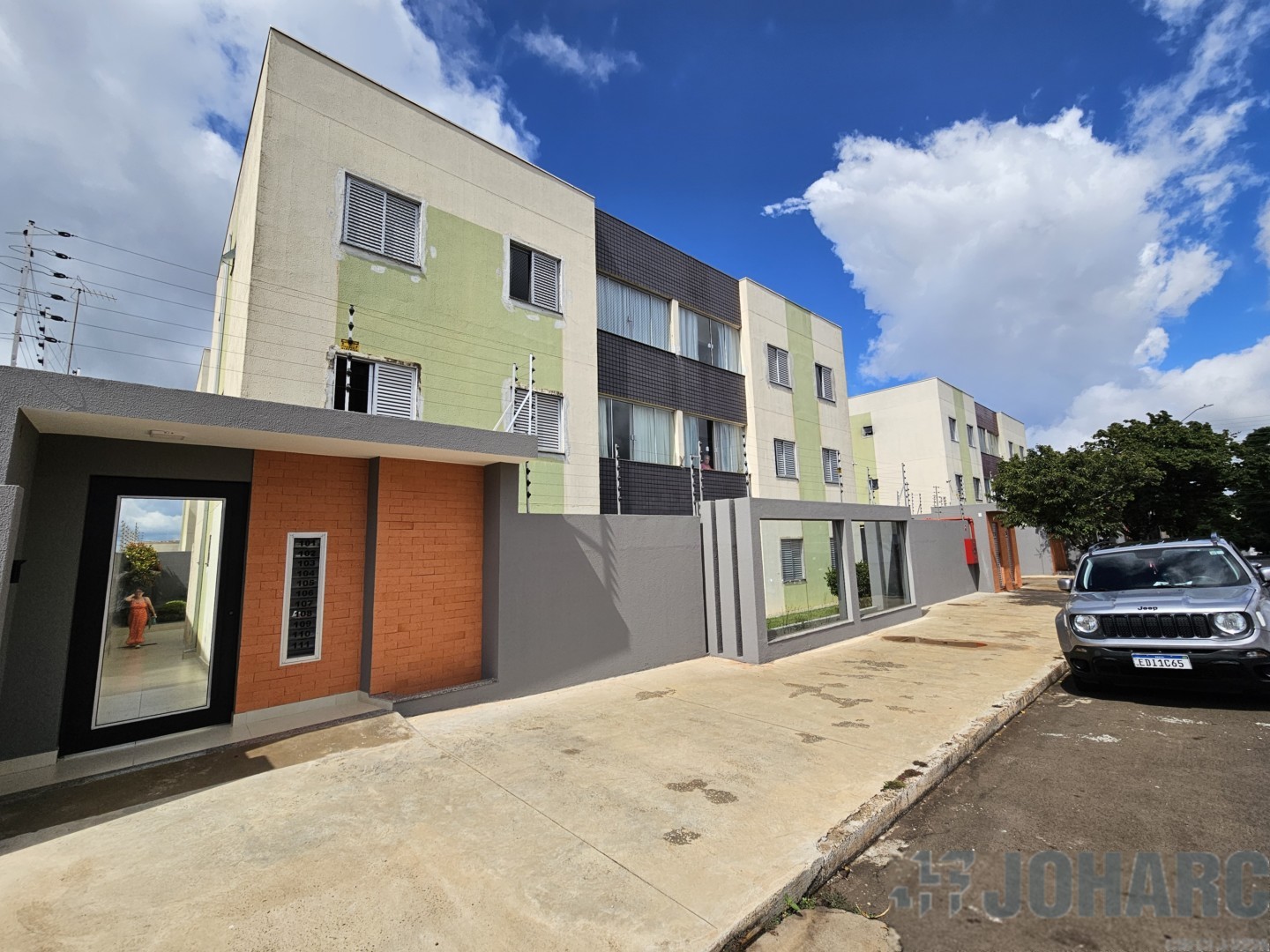 Apartamento para locacao no Vila Agari em Apucarana com 102,66m² por R$ 1.700,00