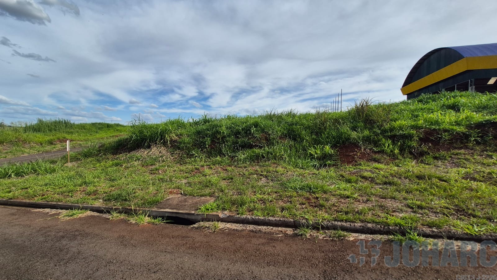 Terreno para venda no Conj Hab Fariz Gebrim em Apucarana com 425m² por R$ 95.000,00