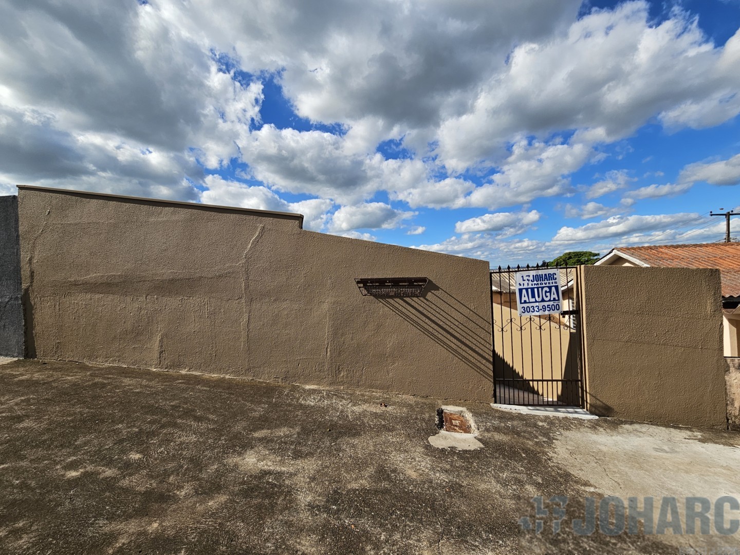 Casa Residencial para locacao no Nucleo Habitacional Papa Joao Paulo em Apucarana com 312m² por R$ 820,00