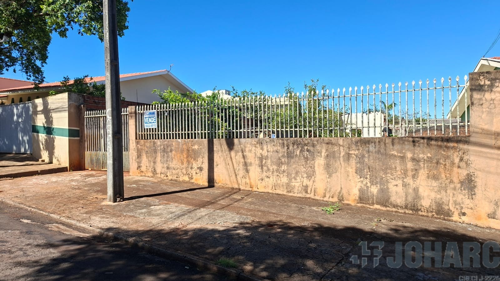 Terreno para venda no Vila Shangri-la em Apucarana com 480m² por R$ 230.000,00