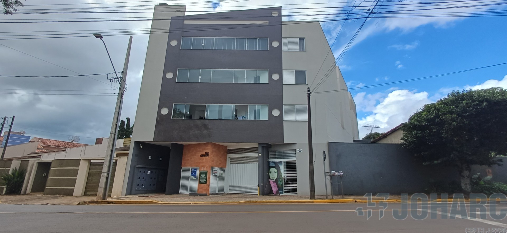 Apartamento para locacao no Centro em Apucarana com 126m² por R$ 1.800,00