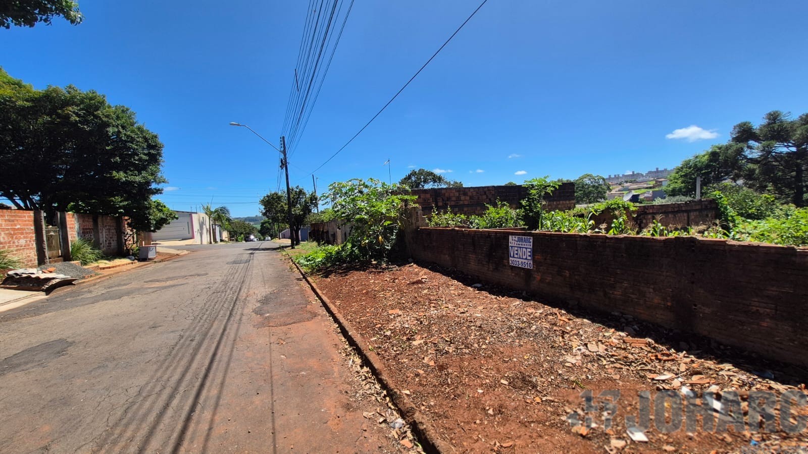 Terreno para venda no Nucleo Habitacional Joao Goulart em Apucarana com 379,12m² por R$ 90.000,00