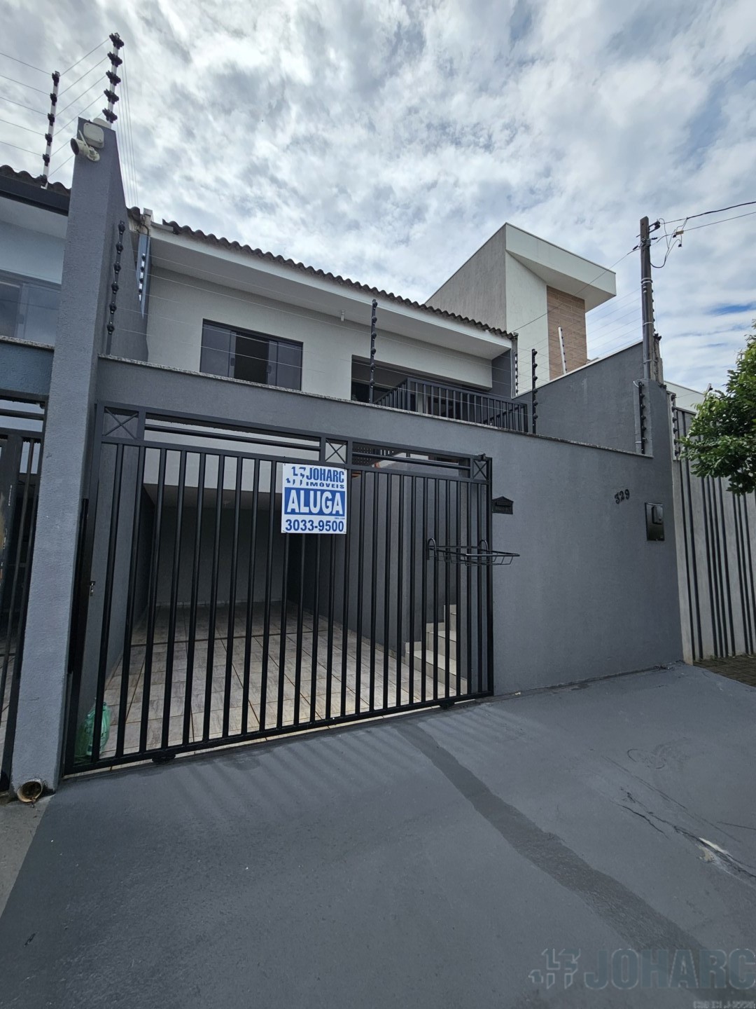 Casa Residencial para locacao no Loteamento Residencial Cazarin em Apucarana com 131,06m² por R$ 1.400,00