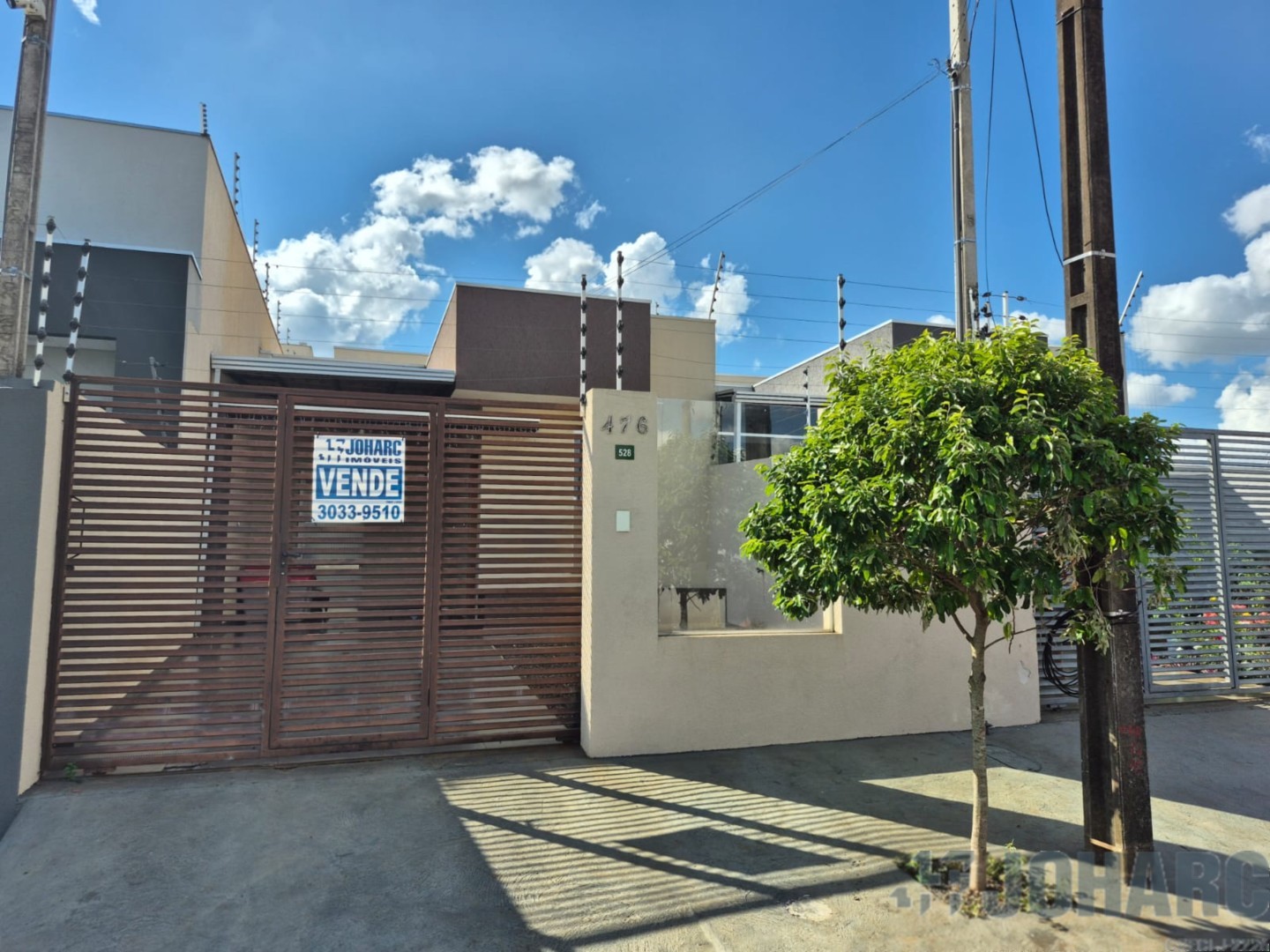 Casa Residencial para venda no Loteamento Residencial Tami em Apucarana com 180m² por R$ 350.000,00