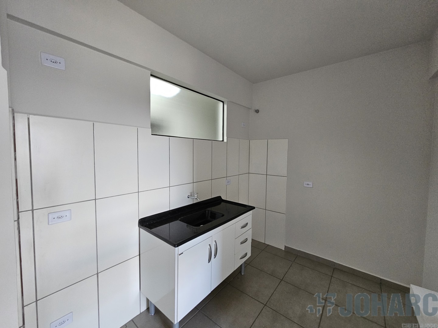 Kitinet para locacao no Loteamento Monte Belo em Apucarana com 55m² por R$ 900,00