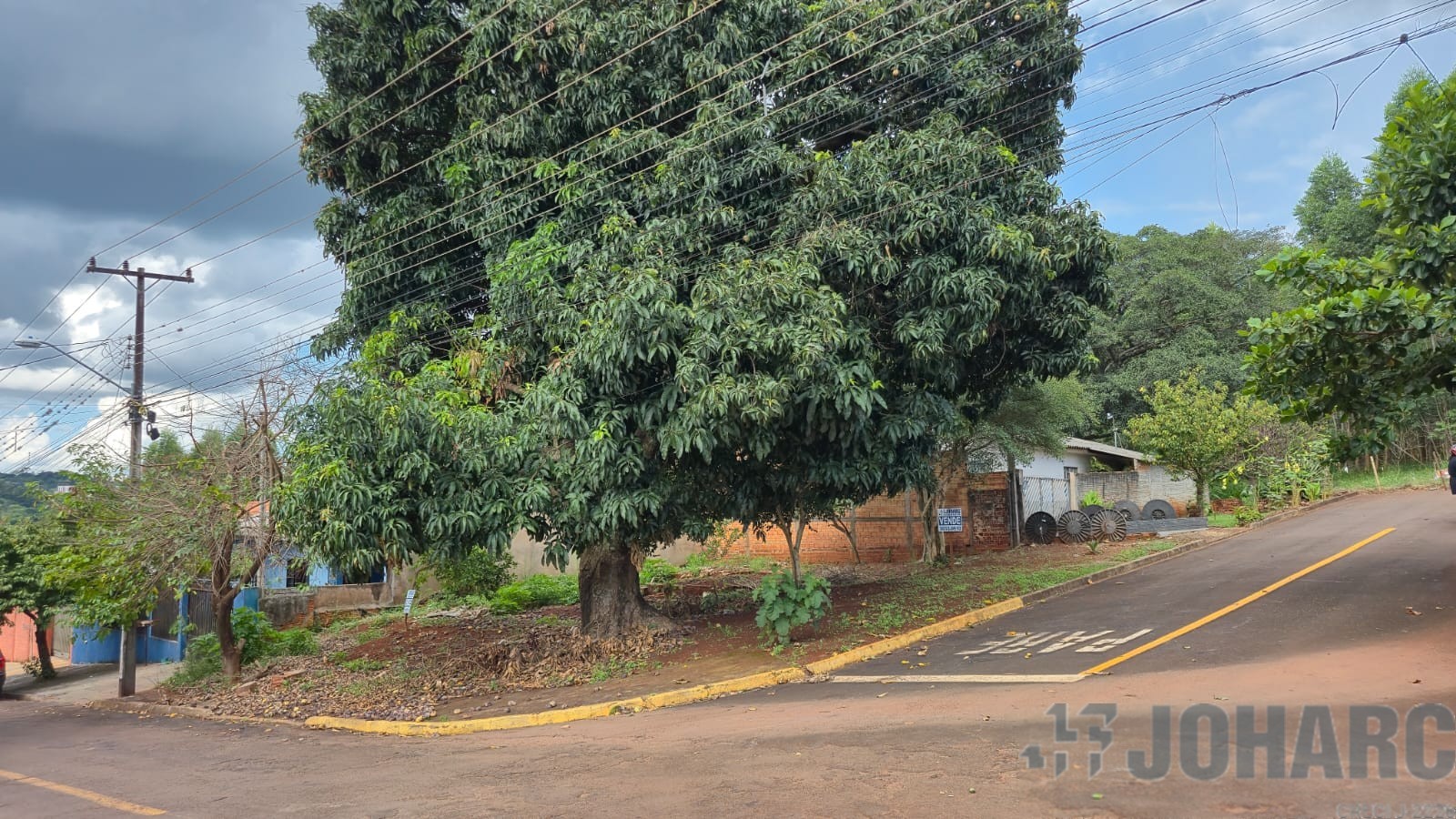 Terreno para venda no Jardim Esperanca em Apucarana com 180,6m² por R$ 95.000,00