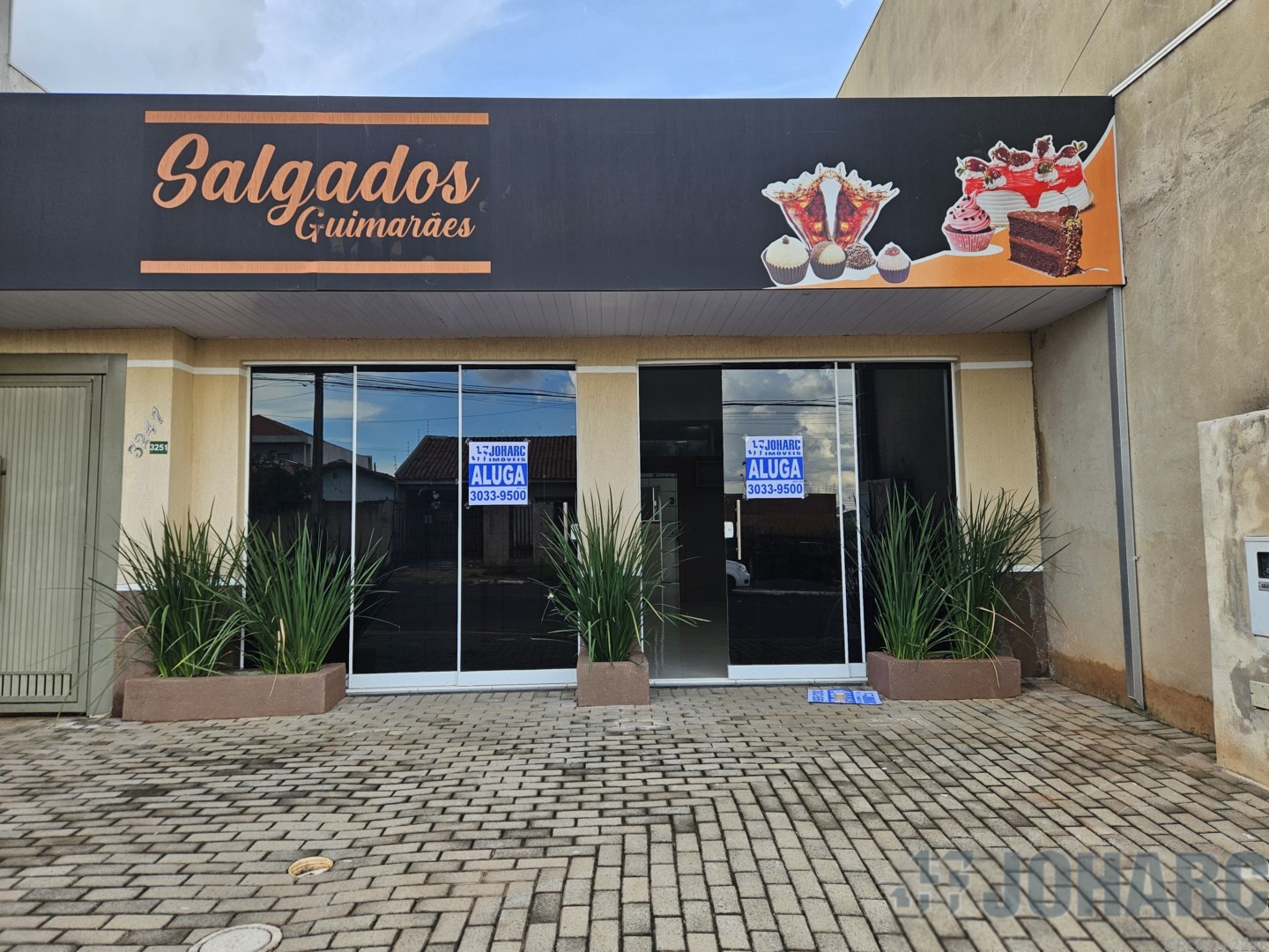 Sala Comercial para locacao no Nucleo Habitacional Colon em Apucarana com 285m² por R$ 2.000,00