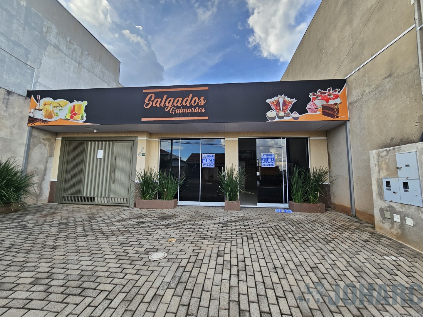 Sala Comercial para locacao no Nucleo Habitacional Colon em Apucarana com 285m² por R$ 2.000,00