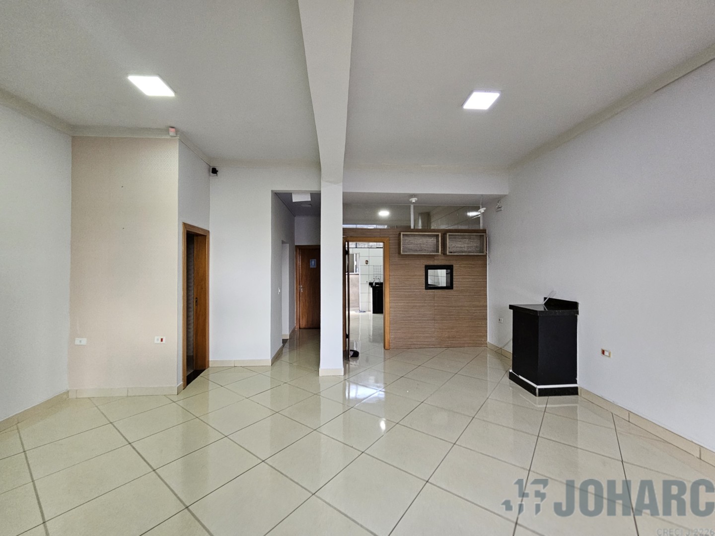Sala Comercial para locacao no Nucleo Habitacional Colon em Apucarana com 285m² por R$ 2.000,00