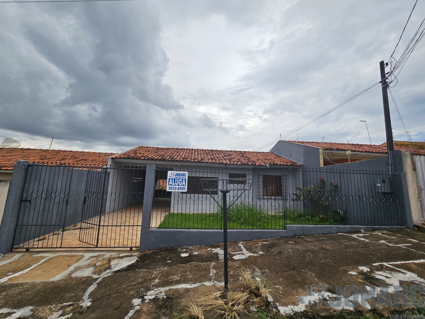 Casa Residencial para locacao no Residencial Parque da Raposa III em Apucarana com 227,5m² por R$ 950,00