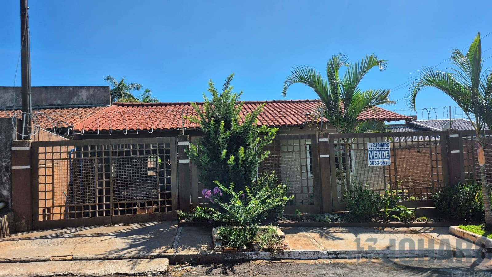 Casa Residencial para venda no Nucleo Habitacional Papa Joao Paulo em Apucarana com 287,88m² por R$ 250.000,00