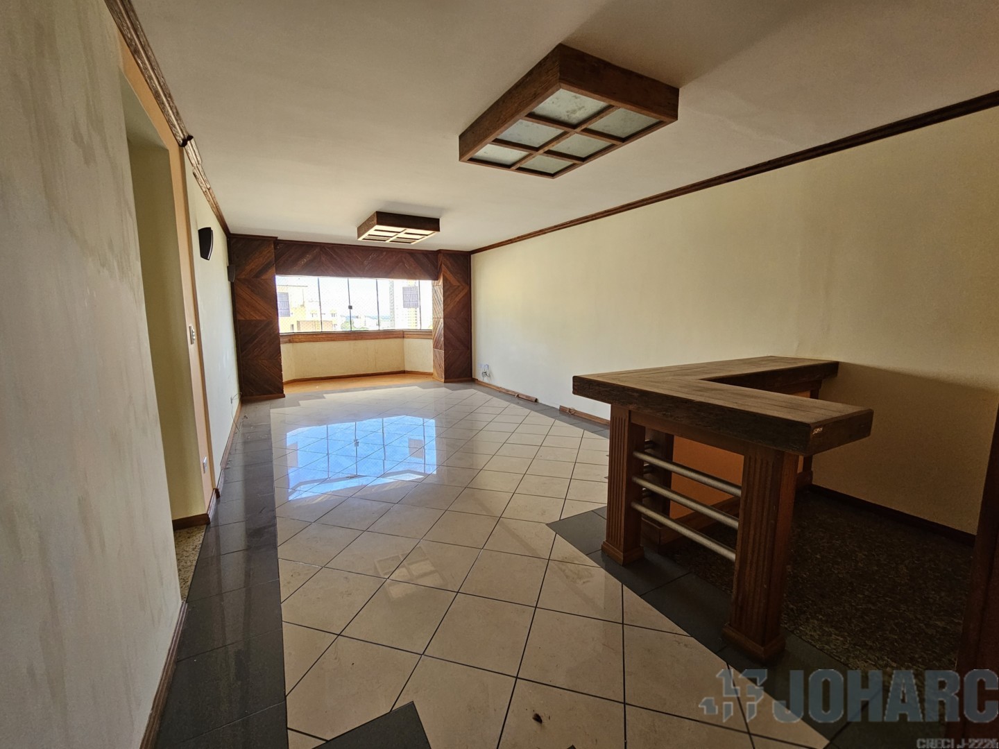 Apartamento para locacao no Centro em Apucarana com 0m² por R$ 2.000,00