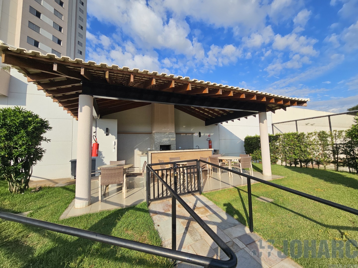 Apartamento para locacao no Jardim Vale do Sol em Apucarana com 0m² por R$ 2.800,00