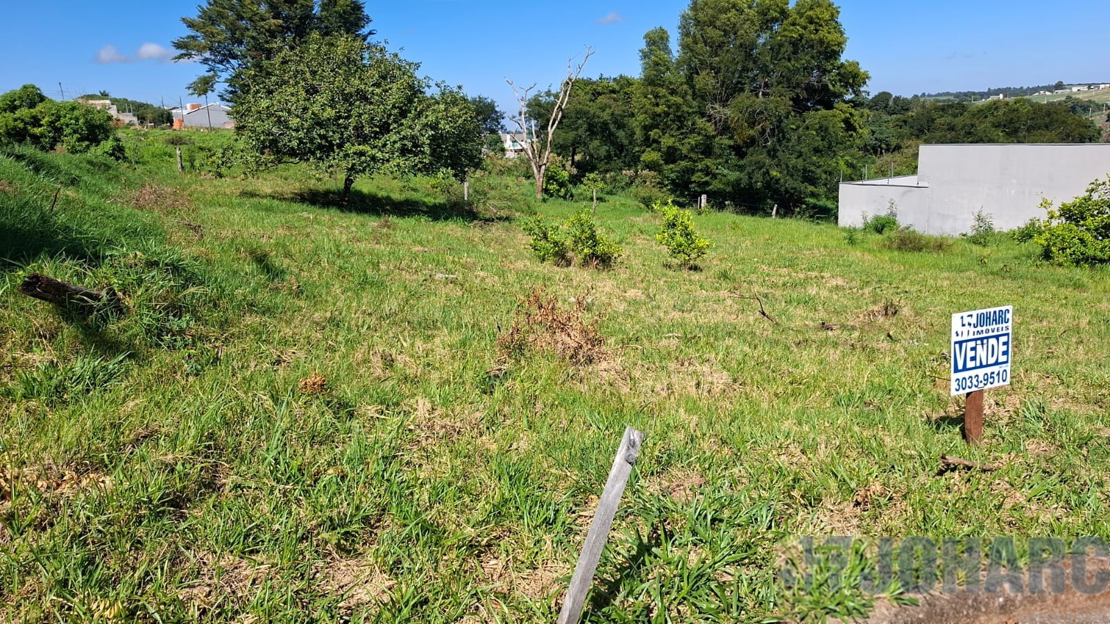 Terreno para venda no Loteamento Residencial Cazarin em Apucarana com 360m² por R$ 200.000,00