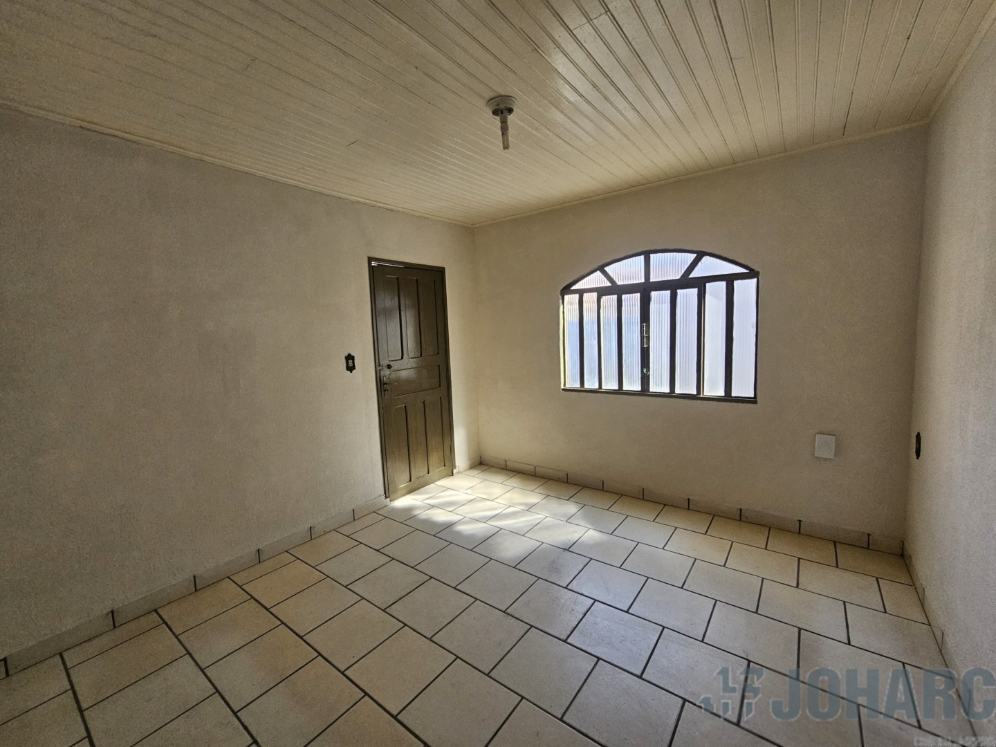 Casa Residencial para locacao no Loteamento Santa Candida em Apucarana com 360m² por R$ 1.550,00