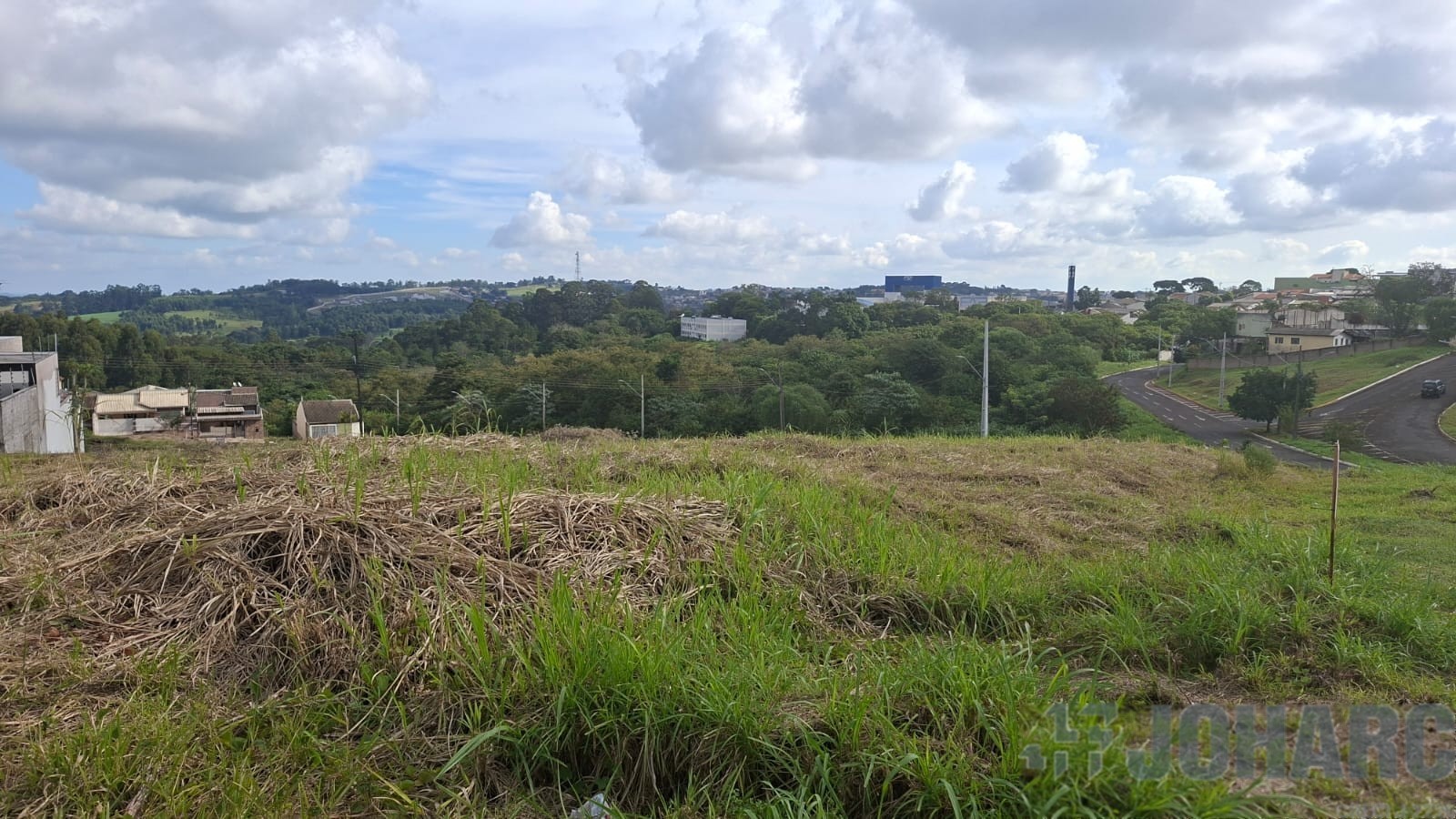 Terreno para venda no Jardim Laranjeiras em Apucarana com 847,31m² por R$ 260.000,00