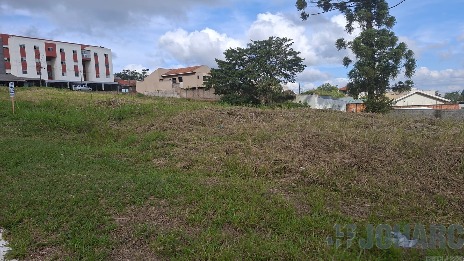 Terreno para venda no Jardim Laranjeiras em Apucarana com 847,31m² por R$ 260.000,00