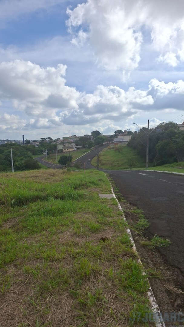 Terreno para venda no Jardim Laranjeiras em Apucarana com 847,31m² por R$ 260.000,00