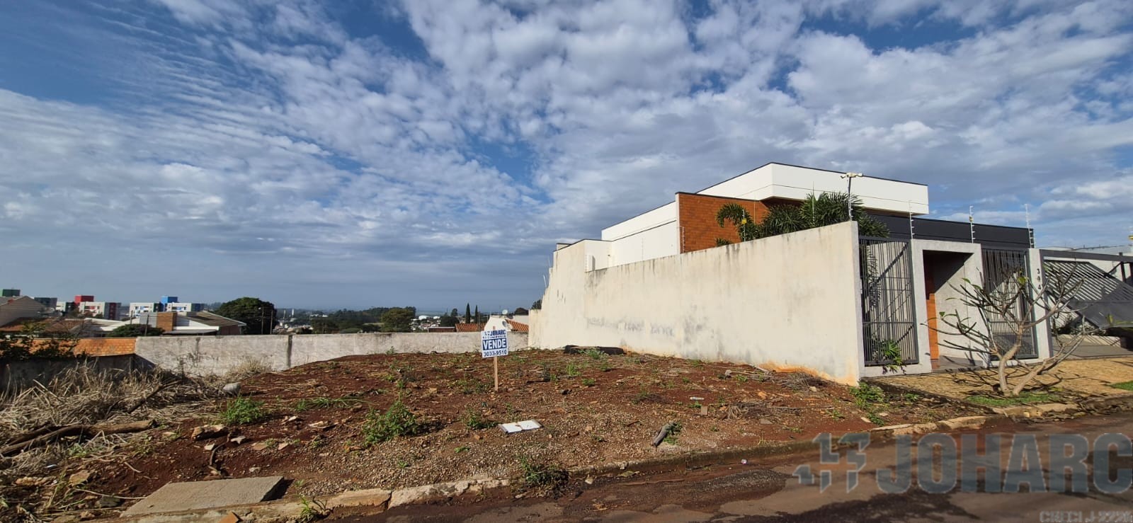 Terreno para venda no Vila Residencial Isabela em Apucarana com 322,56m² por R$ 130.000,00