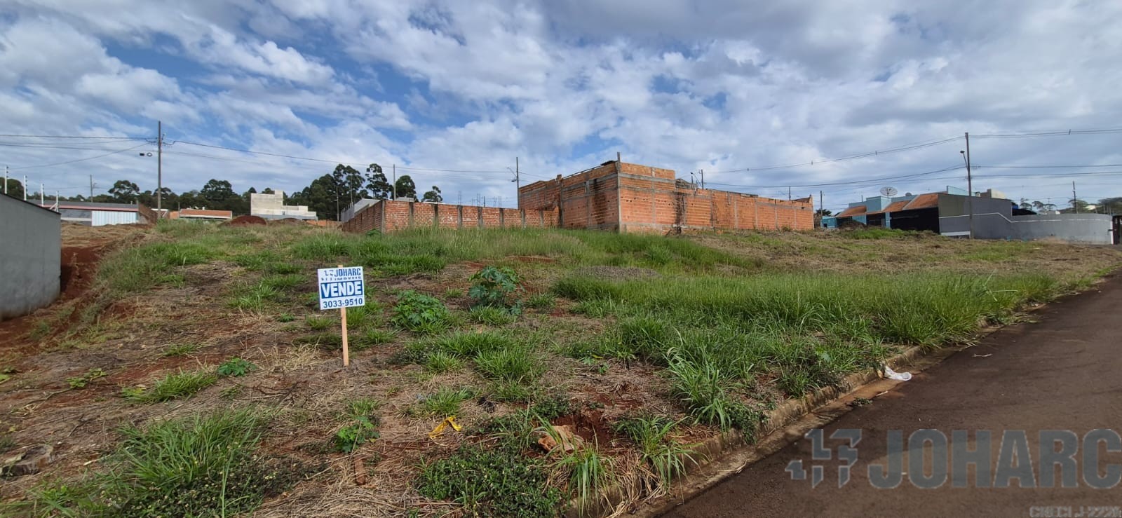 Terreno para venda no Monte Siao em Apucarana com 252m² por R$ 90.000,00