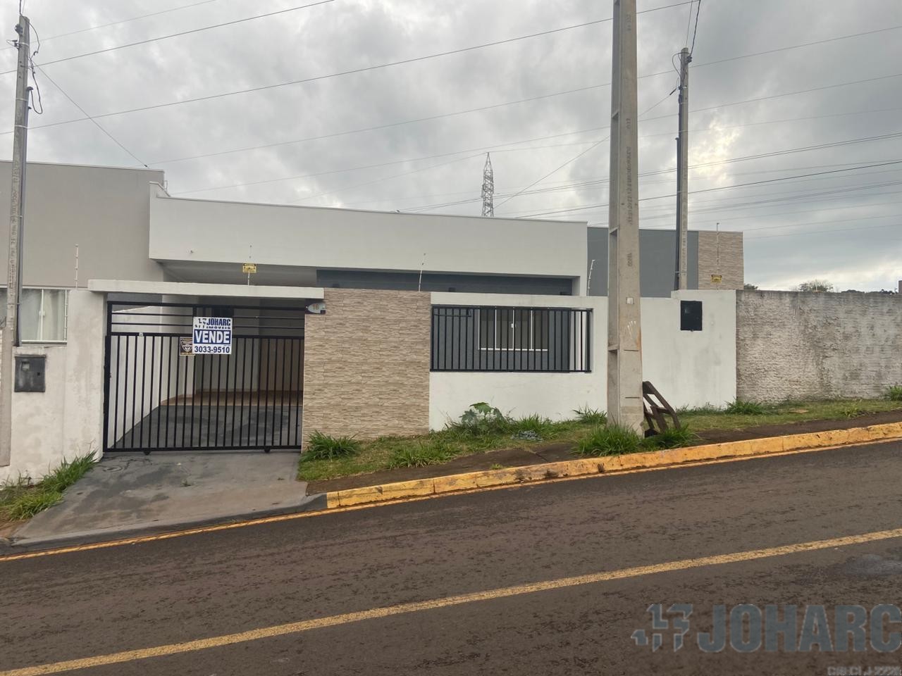 Casa Residencial para venda no Nucleo Habitacional Dom Romeu Alber em Apucarana com 117,01m² por R$ 210.000,00